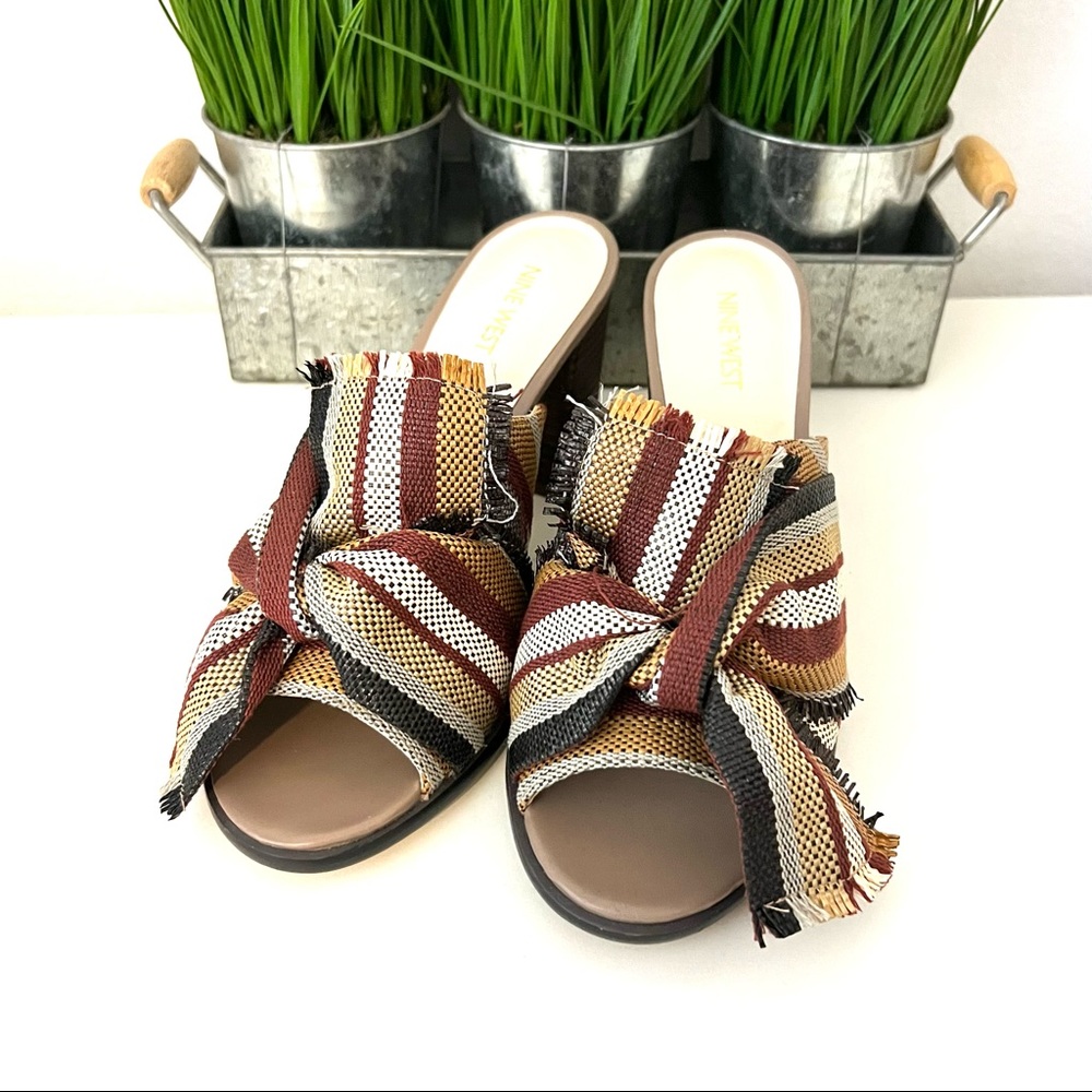 Nine West Women’s Byron Open Toe Striped Fabric  Mules Size 9.5 Good Condition
